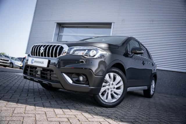 Suzuki S-Cross (2021) thumbnail 5