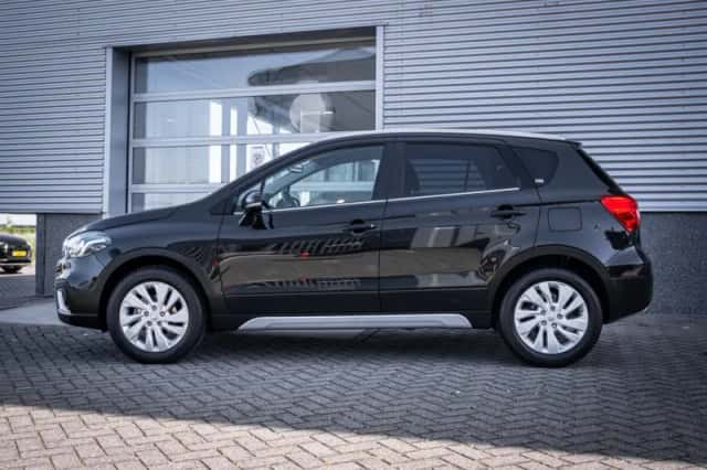 Suzuki S-Cross (2021) thumbnail 6