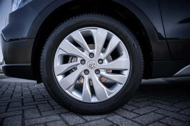 Suzuki S-Cross (2021) thumbnail 7