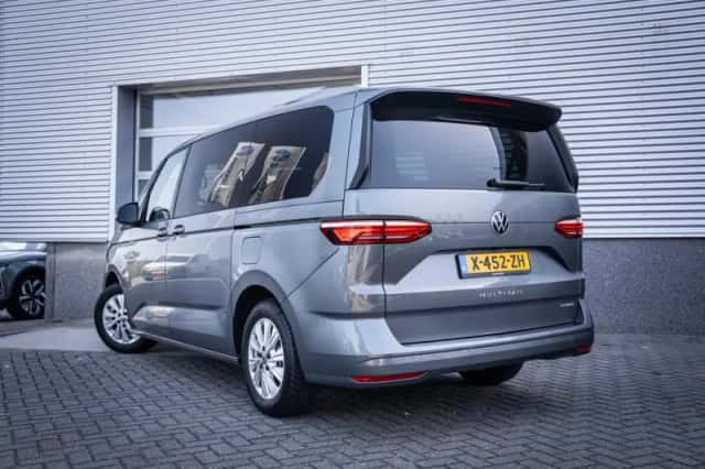 Volkswagen Multivan (2024) thumbnail 12