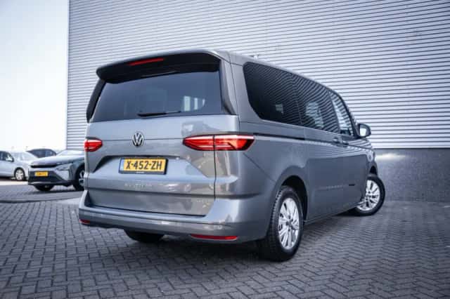 Volkswagen Multivan (2024) thumbnail 16