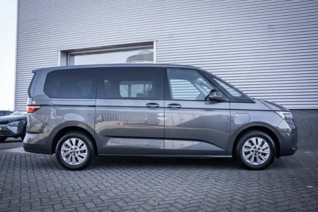 Volkswagen Multivan (2024) thumbnail 17