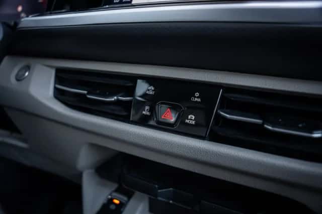 Volkswagen Multivan (2024) thumbnail 31