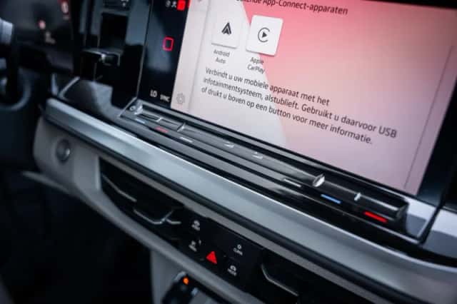 Volkswagen Multivan (2024) thumbnail 33