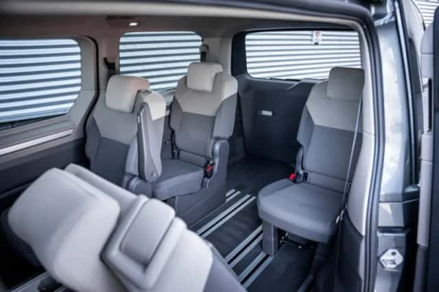 Volkswagen Multivan (2024) thumbnail 10