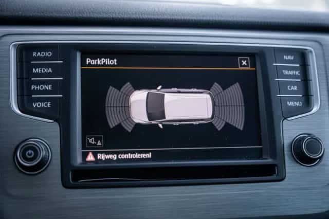 Volkswagen Golf (2016) thumbnail 22