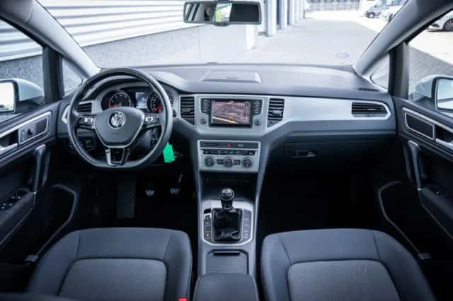 Volkswagen Golf (2016) thumbnail 29