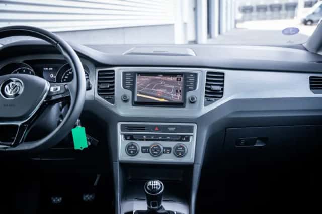 Volkswagen Golf (2016) thumbnail 30