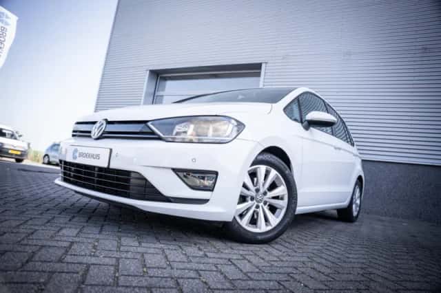 Volkswagen Golf (2016) thumbnail 6