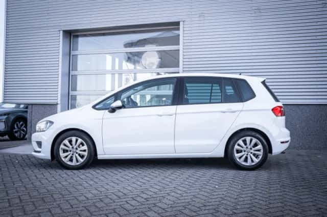 Volkswagen Golf (2016) thumbnail 7