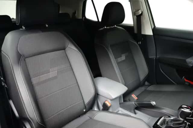 Volkswagen T-Cross (2020) thumbnail 6