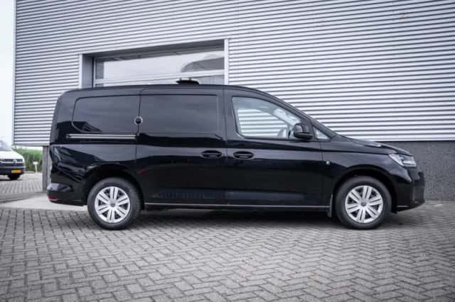 Volkswagen Caddy (2024) thumbnail 2
