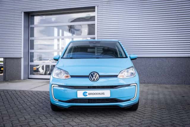 Volkswagen E-up! (2022) thumbnail 4