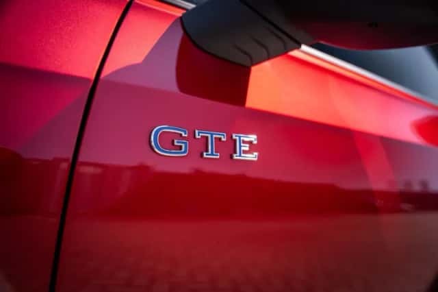 Volkswagen Golf (2025) thumbnail 4