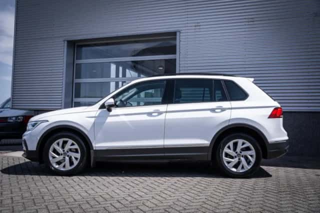 Volkswagen Tiguan (2021) thumbnail 6