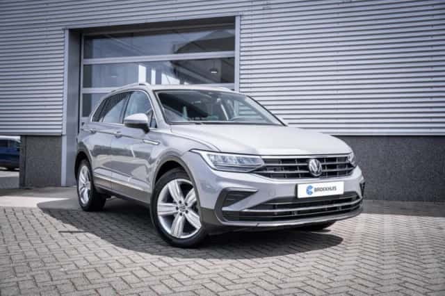 Volkswagen Tiguan (2022) thumbnail 4