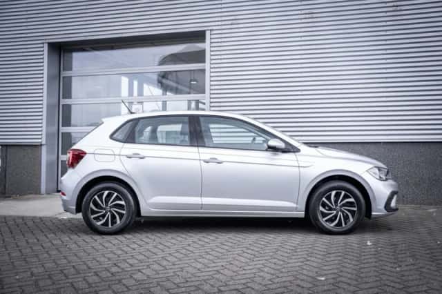 Volkswagen Polo (2023) thumbnail 6