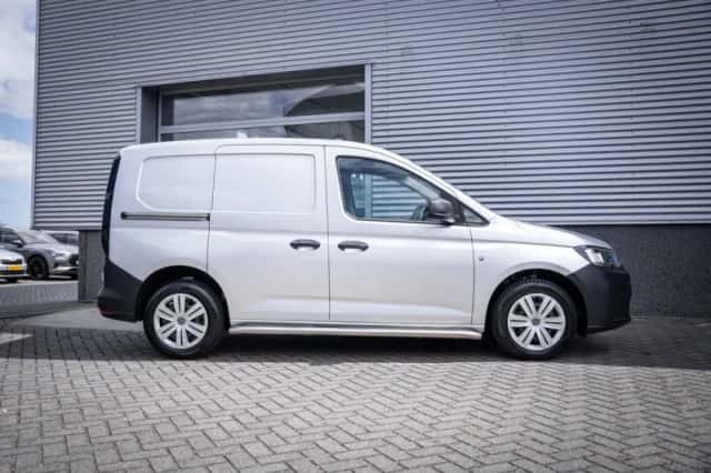Volkswagen Caddy (2021) thumbnail 2