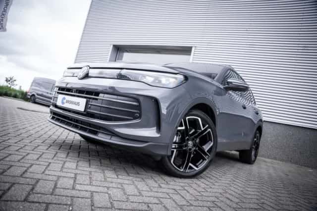 Volkswagen Tiguan (2026) thumbnail 2