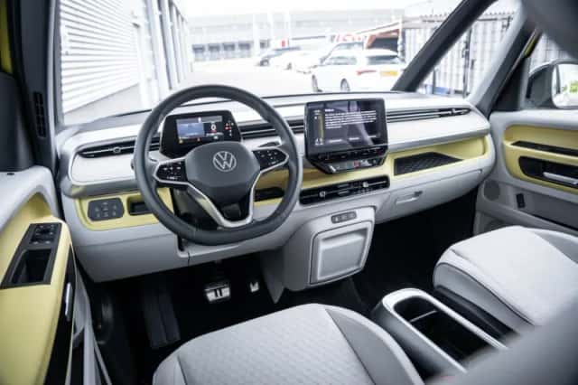 Volkswagen ID. Buzz (2023) thumbnail 5