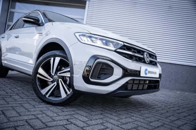 Volkswagen T-Roc (2024) thumbnail 5