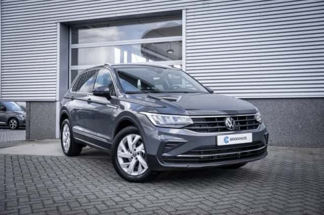 Volkswagen Tiguan (2023) thumbnail 4