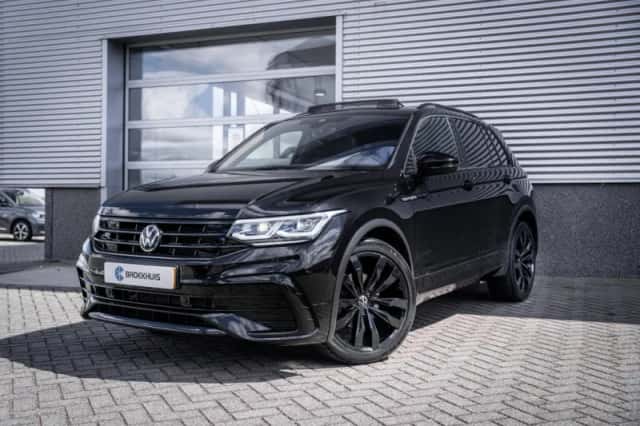Volkswagen Tiguan (2023) thumbnail 1