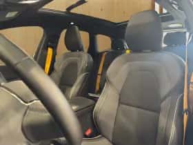 Volvo XC60 (2024) thumbnail 6