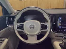 Volvo V60 (2021) thumbnail 7