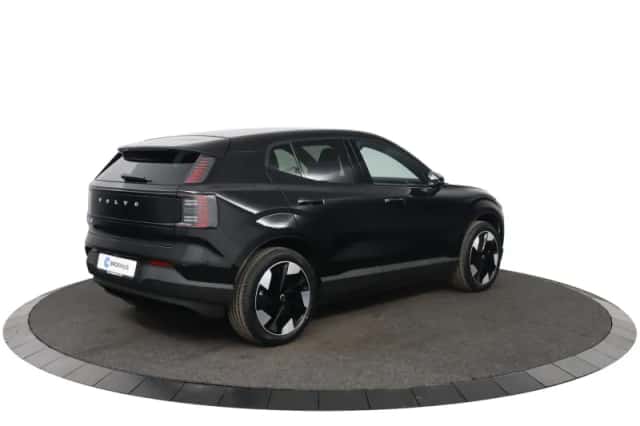 Volvo EX30 (2025) thumbnail 2