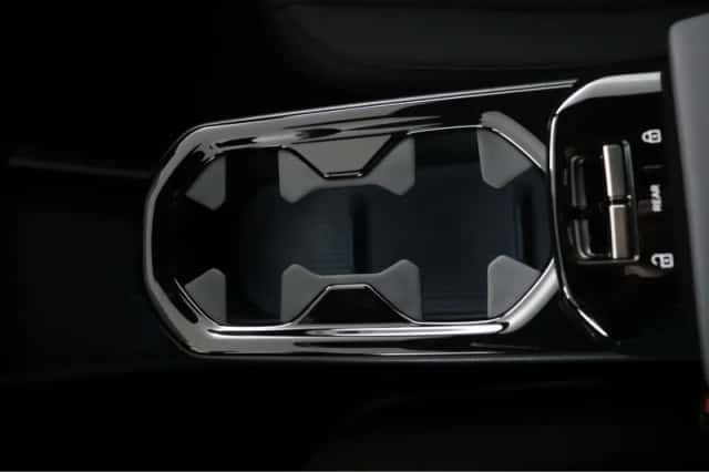 Volvo EX30 (2025) thumbnail 4