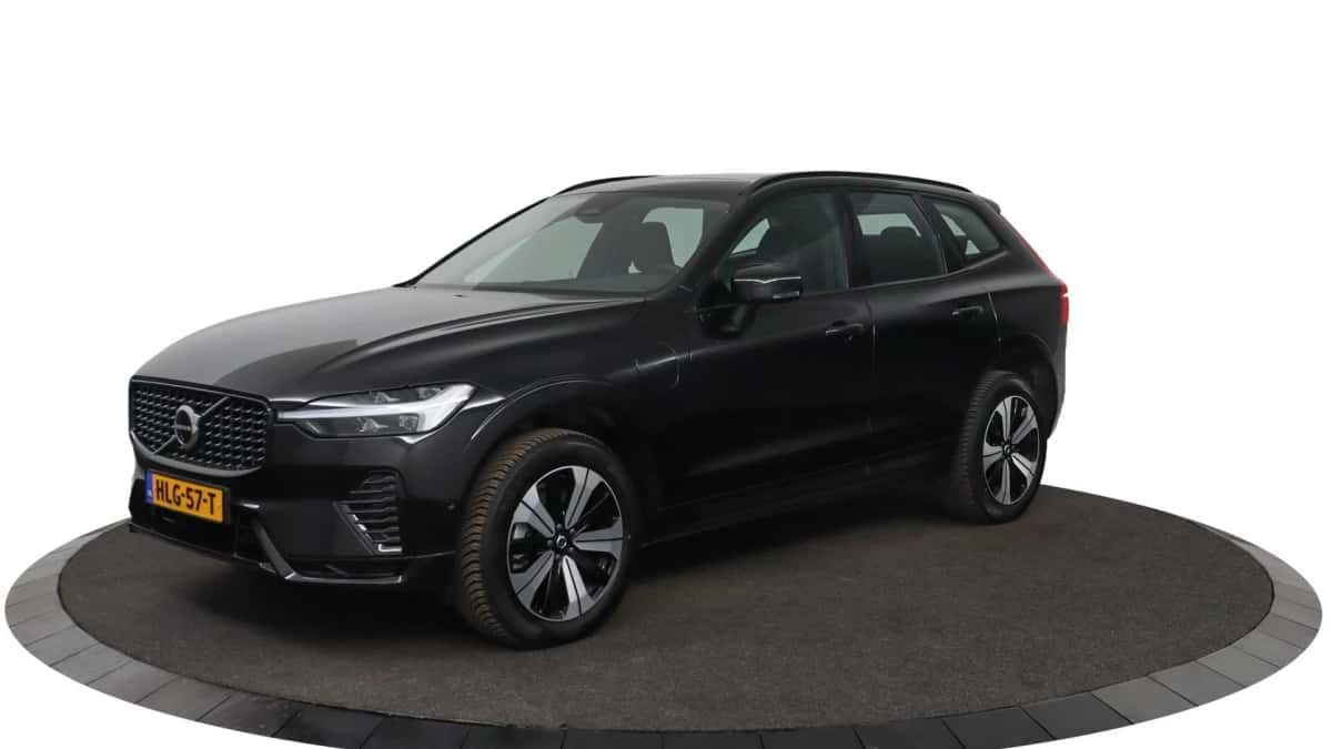 Volvo XC60 (2025) — foto 1
