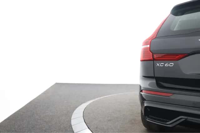 Volvo XC60 (2025) thumbnail 4