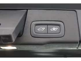 Volvo XC60 (2025) thumbnail 8