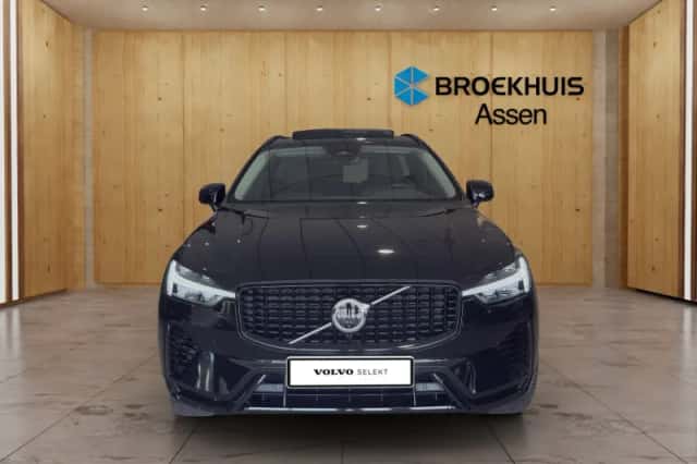 Volvo XC60 (2025) thumbnail 2