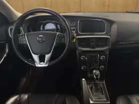 Volvo V40 (2018) thumbnail 12