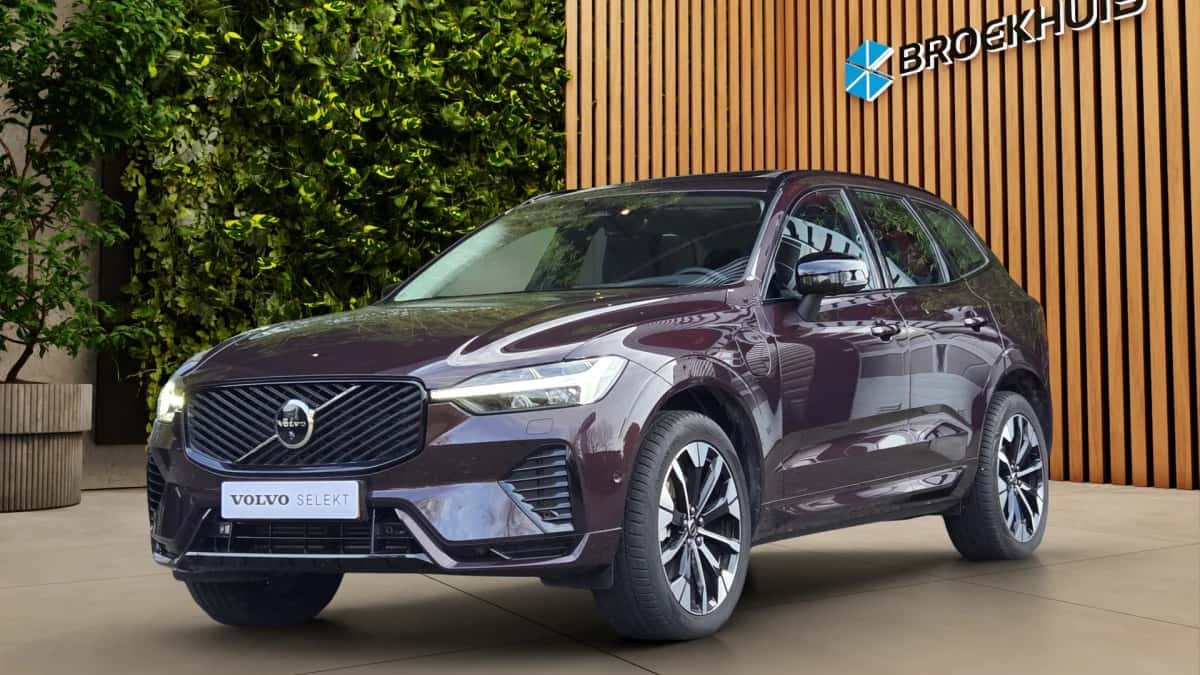 Volvo XC60 (2025) — foto 1