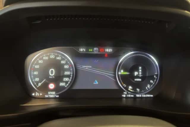 Volvo XC40 (2021) thumbnail 4