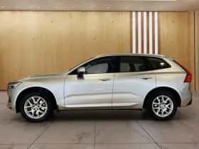 Volvo XC60 (2018) thumbnail 2
