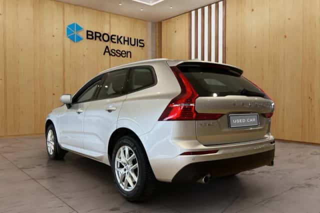 Volvo XC60 (2018) thumbnail 3