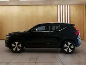 Volvo XC40 (2021) thumbnail 2