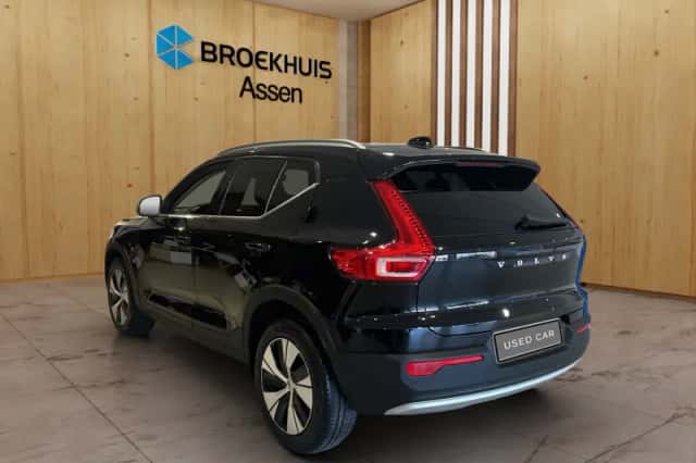 Volvo XC40 (2021) thumbnail 3