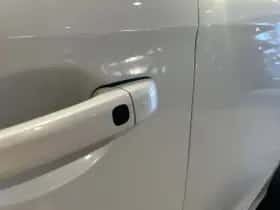 Volvo XC60 (2015) thumbnail 6