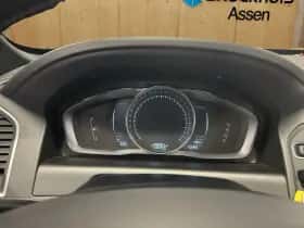 Volvo XC60 (2015) thumbnail 9