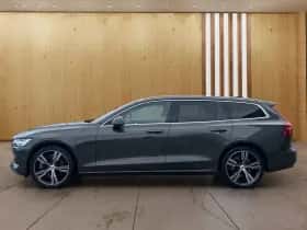 Volvo V60 (2021) thumbnail 2