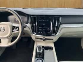 Volvo V60 (2021) thumbnail 11