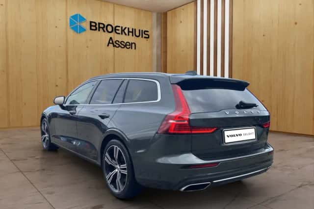 Volvo V60 (2021) thumbnail 3