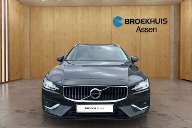 Volvo V60 (2021) thumbnail 5