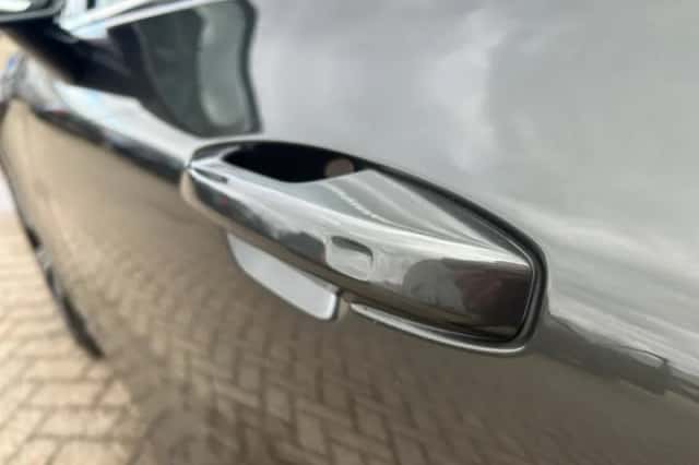Volvo V60 (2021) thumbnail 6