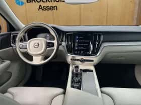 Volvo V60 (2021) thumbnail 10